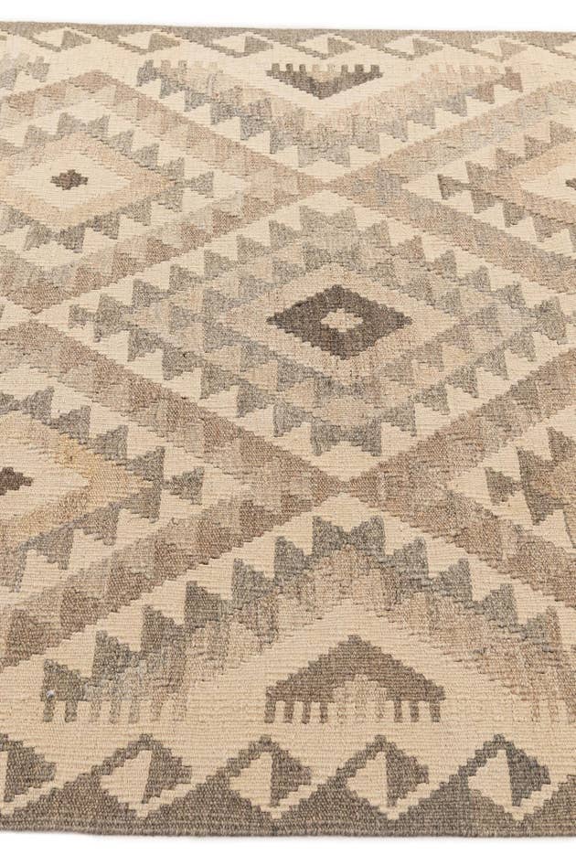 Detail image of 4' 3 x 5' 11 Hand Woven Kilim Maymana Wool Rug