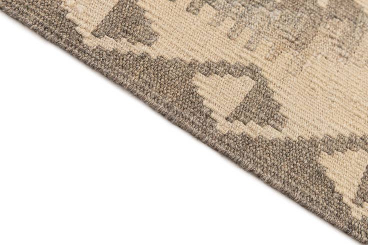Detail image of 4' 3 x 5' 11 Hand Woven Kilim Maymana Wool Rug