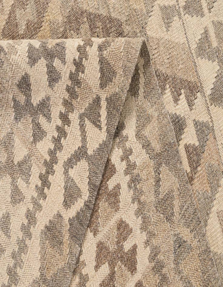 Detail image of 4' 11 x 6' 3  Hand Woven Kilim Maymana Wool Rug