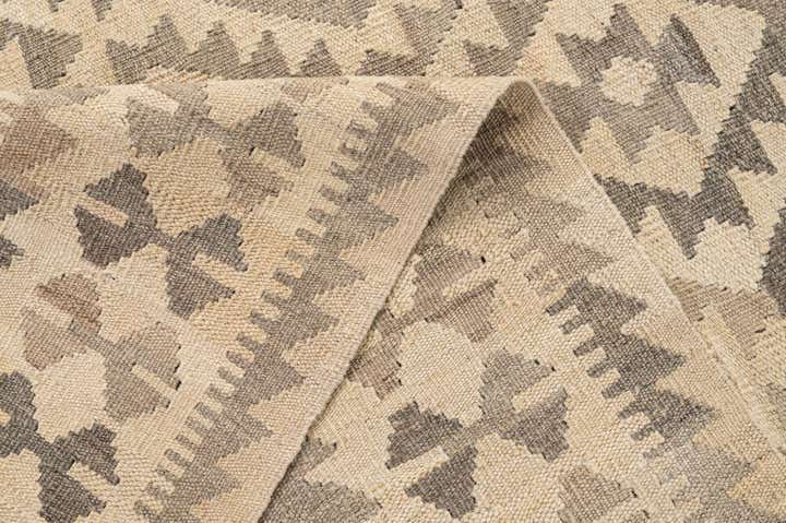 4' x 6' 7 Hand Woven Kilim Maymana Wool Rug