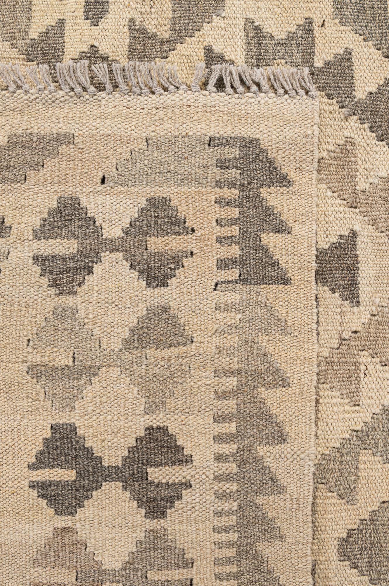4' x 6' 7 Hand Woven Kilim Maymana Wool Rug