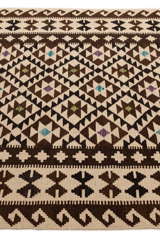 Detail image of 4' 10 x 6' 7 Hand Woven Kilim Maymana Wool Rug