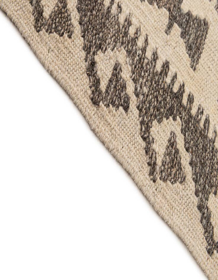 Detail image of 5' x 6' 7  Hand Woven Kilim Maymana Wool Rug
