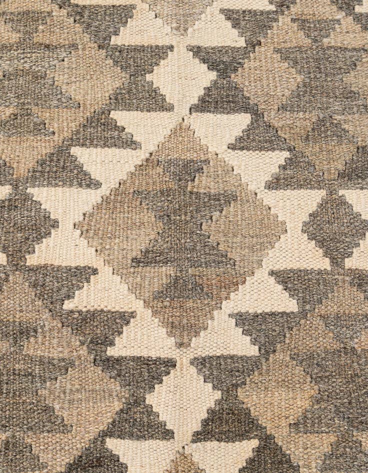 Detail image of 4' 10 x 6' 7  Hand Woven Kilim Maymana Wool Rug