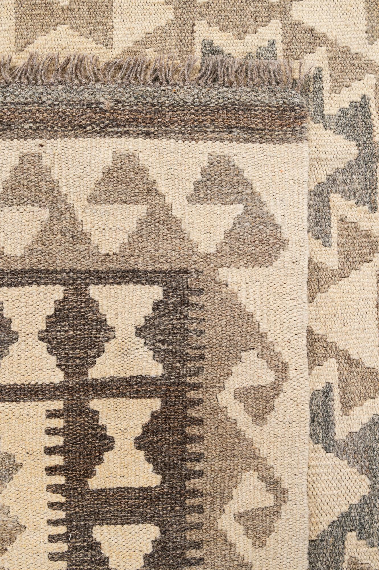 5' x 6' 9 Hand Knotted Kilim Maymana Wool Rug