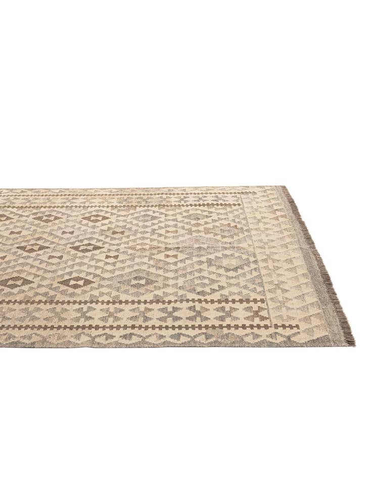 Detail image of 4' 10 x 6' 6  Hand Woven Kilim Maymana Wool Rug