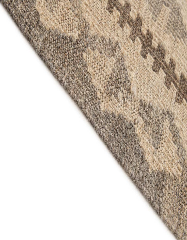 Detail image of 4' 10 x 6' 6  Hand Woven Kilim Maymana Wool Rug
