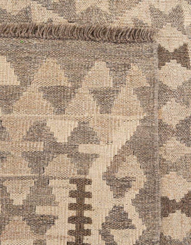 Detail image of 4' 10 x 6' 6  Hand Woven Kilim Maymana Wool Rug