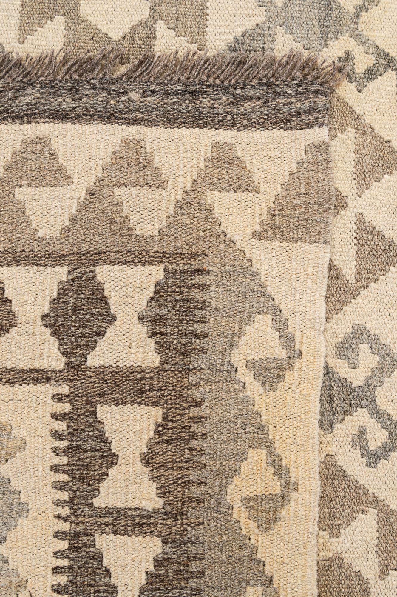 5' 2 x 6' 8 Hand Woven Kilim Maymana Wool Rug