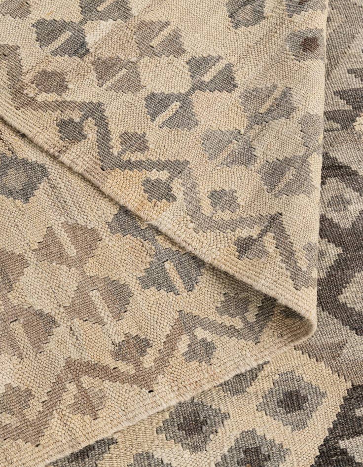 Detail image of 5' x 6' 8  Hand Woven Kilim Maymana Wool Rug