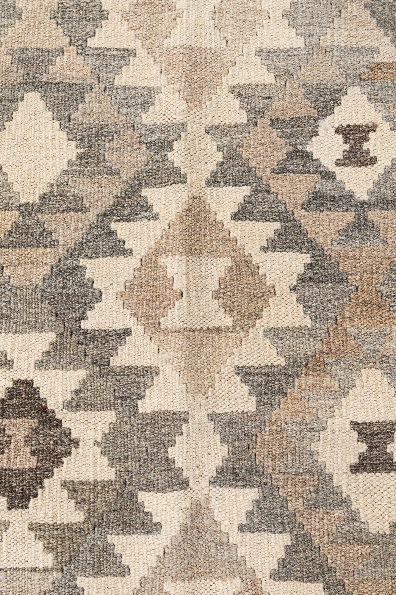 5' 1 x 6' 9 Hand Woven Kilim Maymana Wool Rug