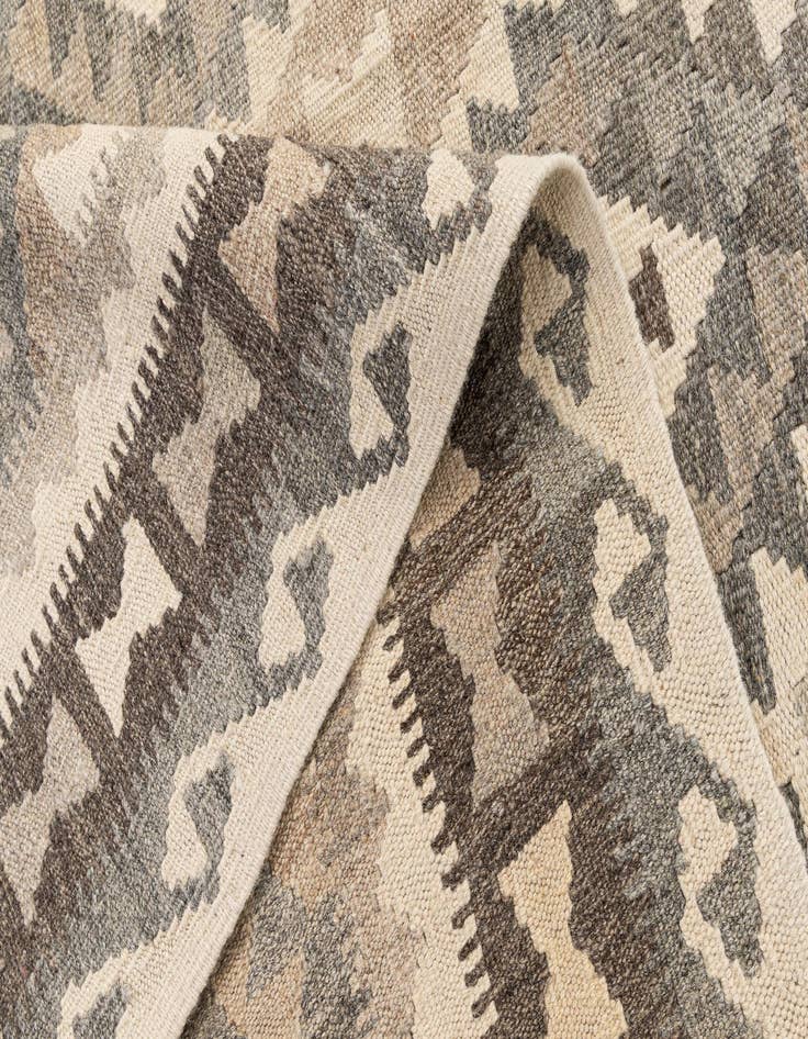 Detail image of 5' 1 x 6' 9  Hand Woven Kilim Maymana Wool Rug