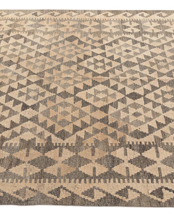 Detail image of 4' 11 x 6' 11  Hand Woven Kilim Maymana Wool Rug