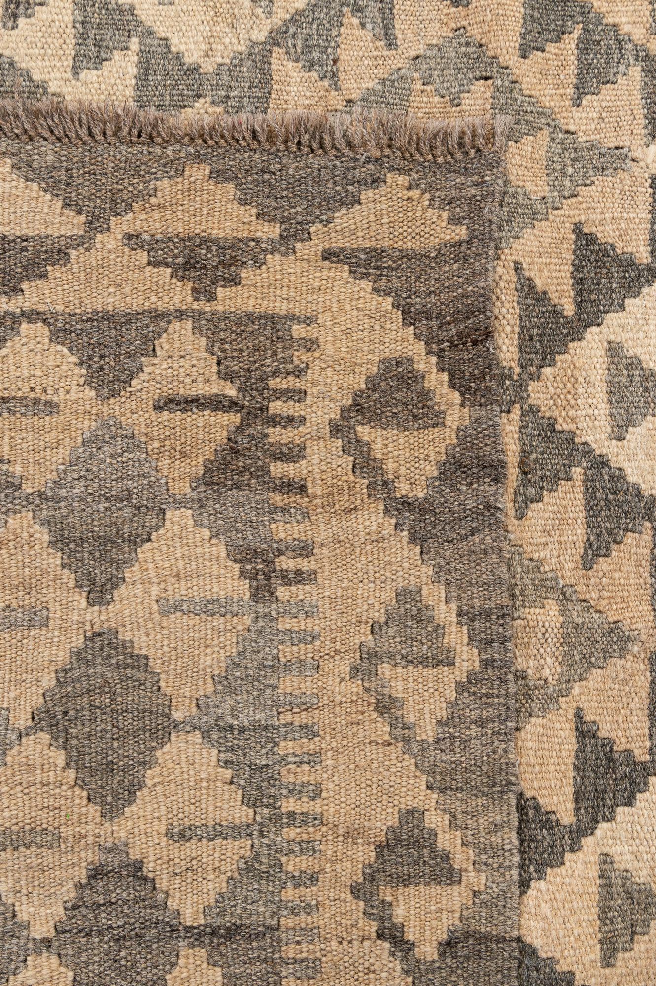4' 11 x 6' 11 Hand Woven Kilim Maymana Wool Rug