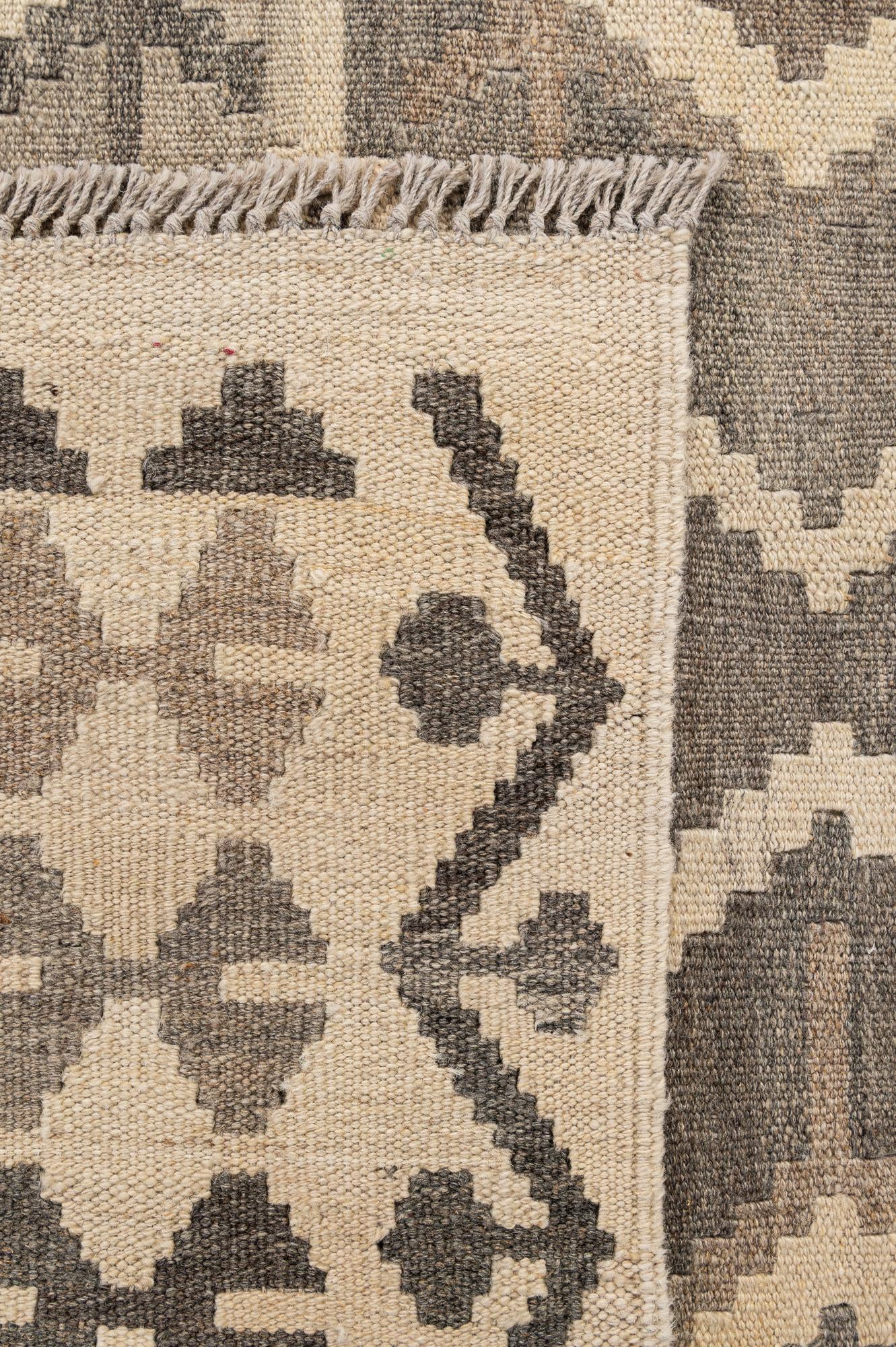5' 2 x 6' 8 Hand Woven Kilim Maymana Wool Rug