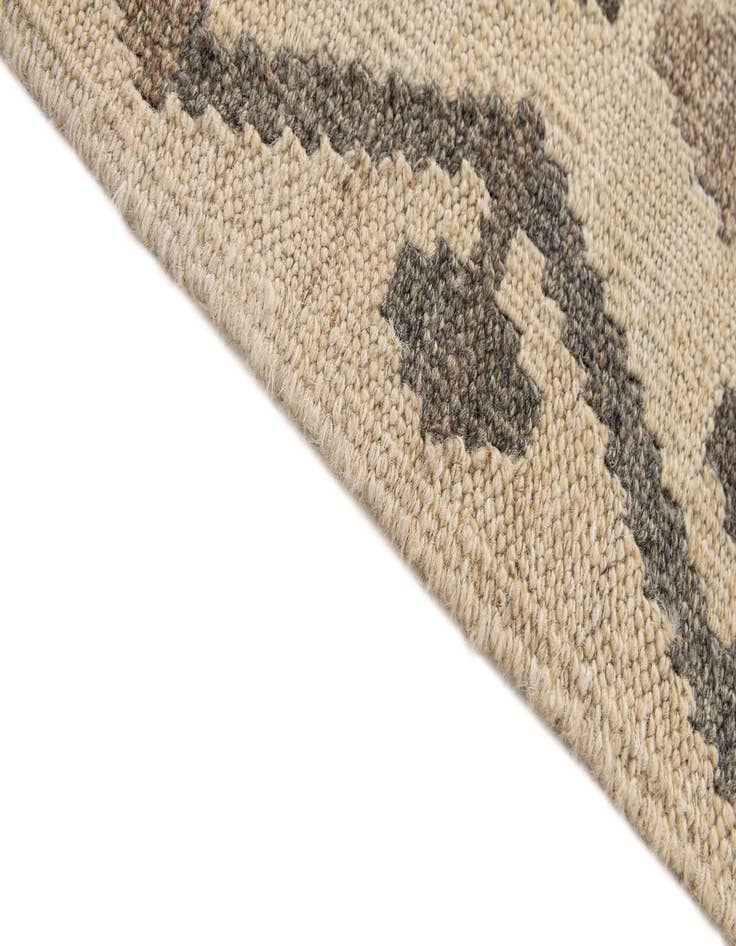 Detail image of 5' 2 x 6' 8 Hand Woven Kilim Maymana Wool Rug