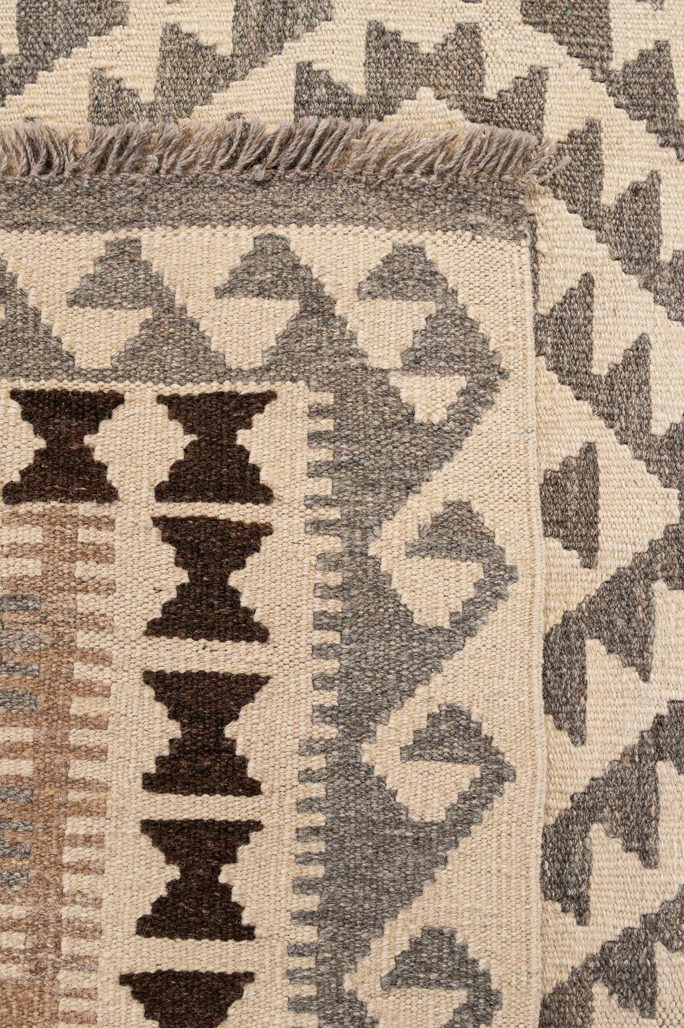5' 3 x 6' 8 Hand Woven Kilim Maymana Wool Rug