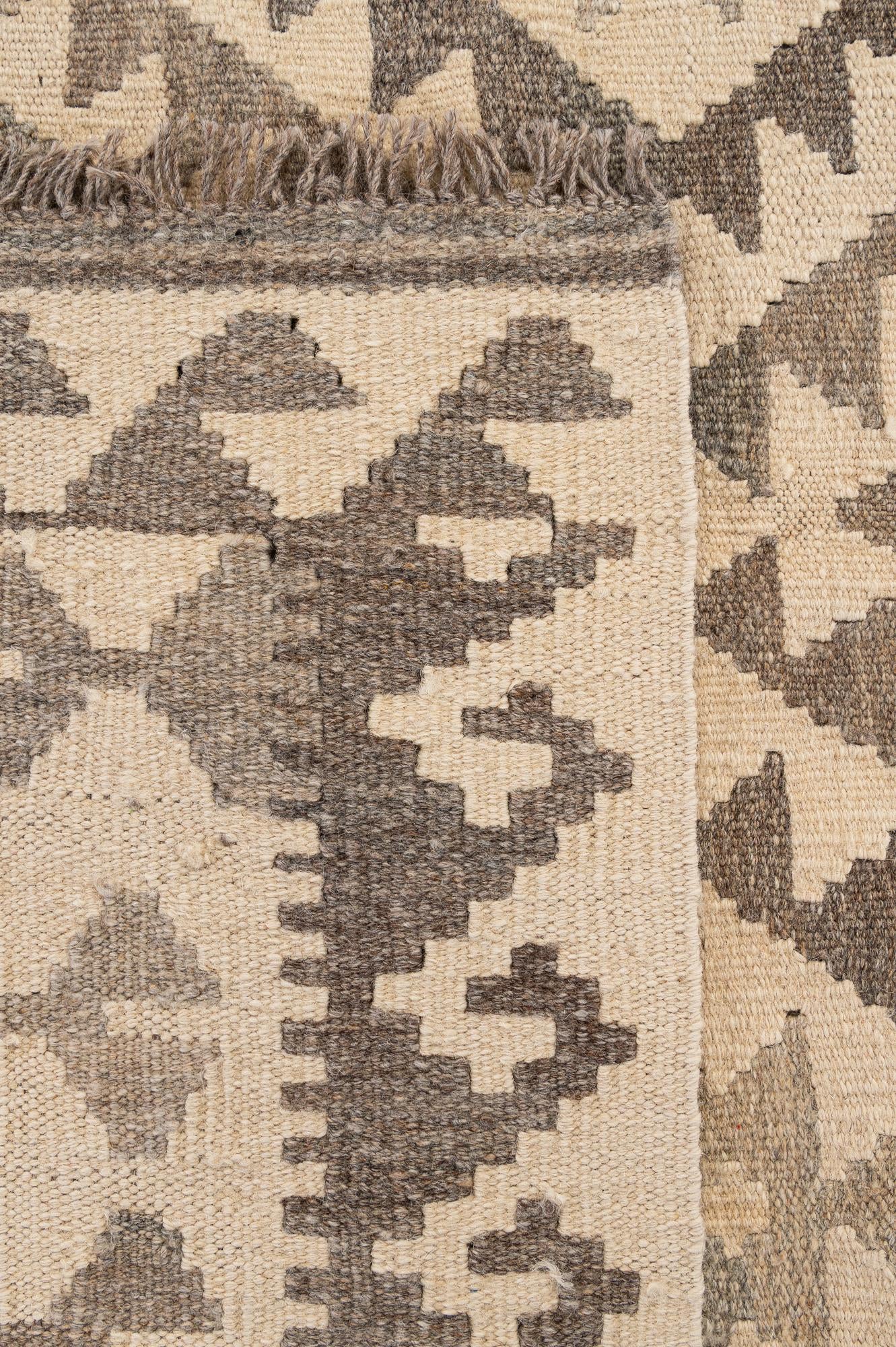 5' 1 x 6' 8 Hand Woven Kilim Maymana Wool Rug