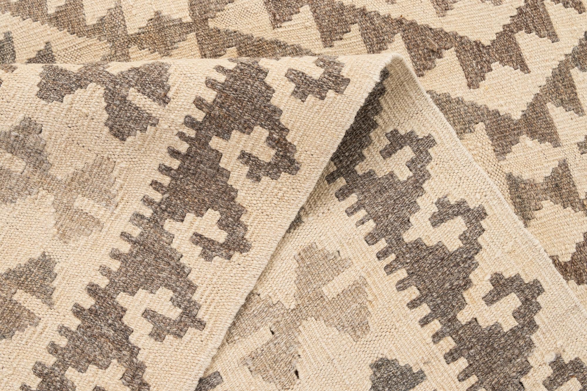 5' 1 x 6' 8 Hand Woven Kilim Maymana Wool Rug