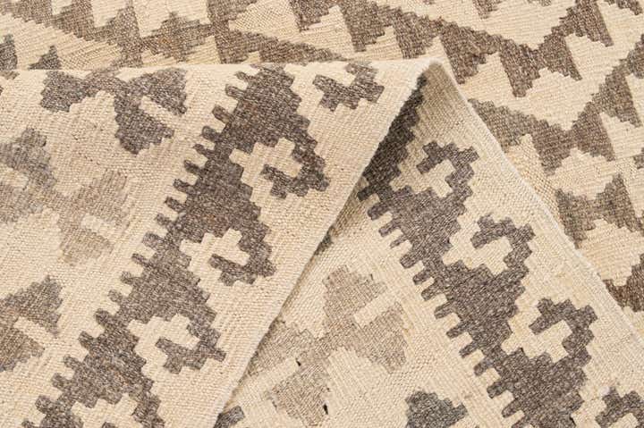 5' 1 x 6' 8 Hand Woven Kilim Maymana Wool Rug