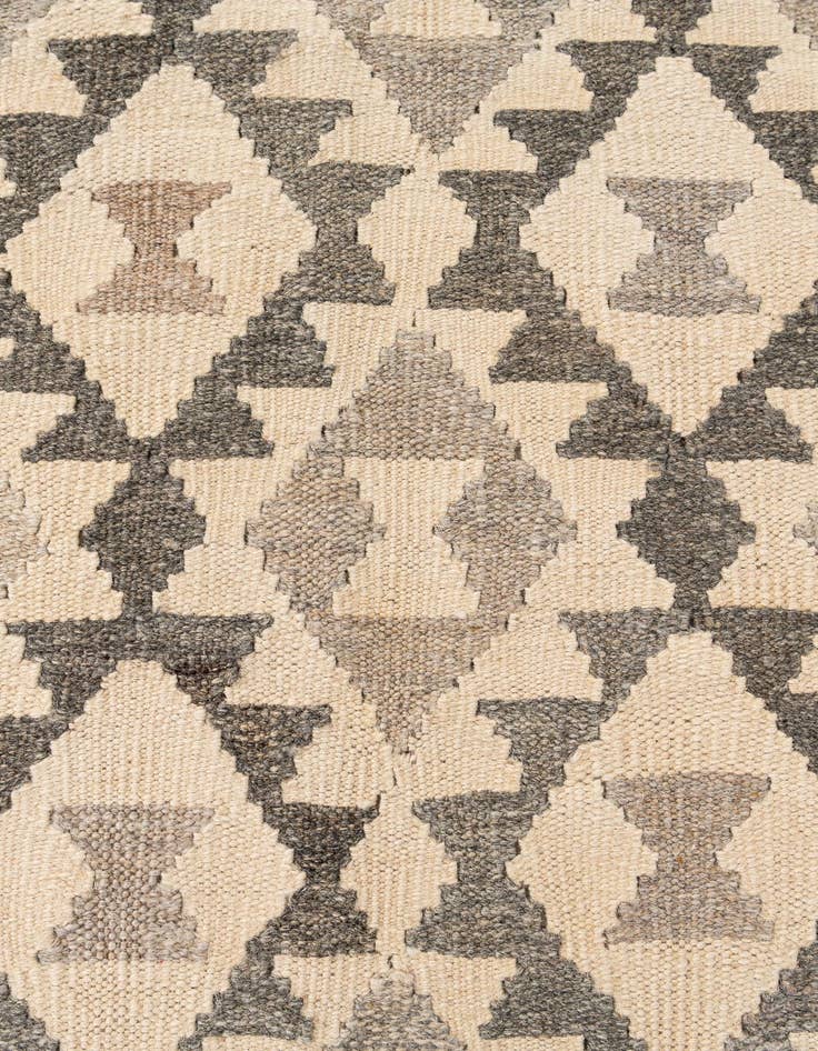 Detail image of 5' 2 x 6' 8  Hand Woven Kilim Maymana Wool Rug