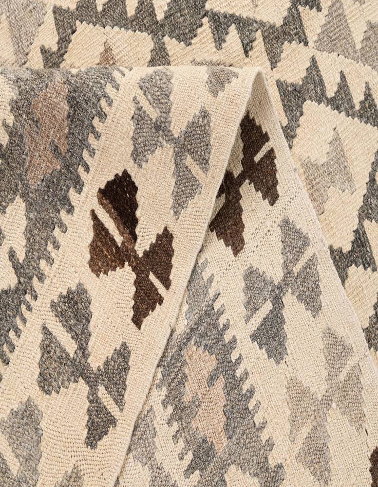 Detail image of 5' 2 x 6' 8  Hand Woven Kilim Maymana Wool Rug