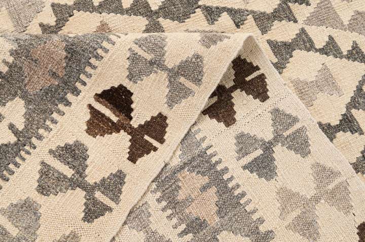 5' 2 x 6' 8 Hand Woven Kilim Maymana Wool Rug