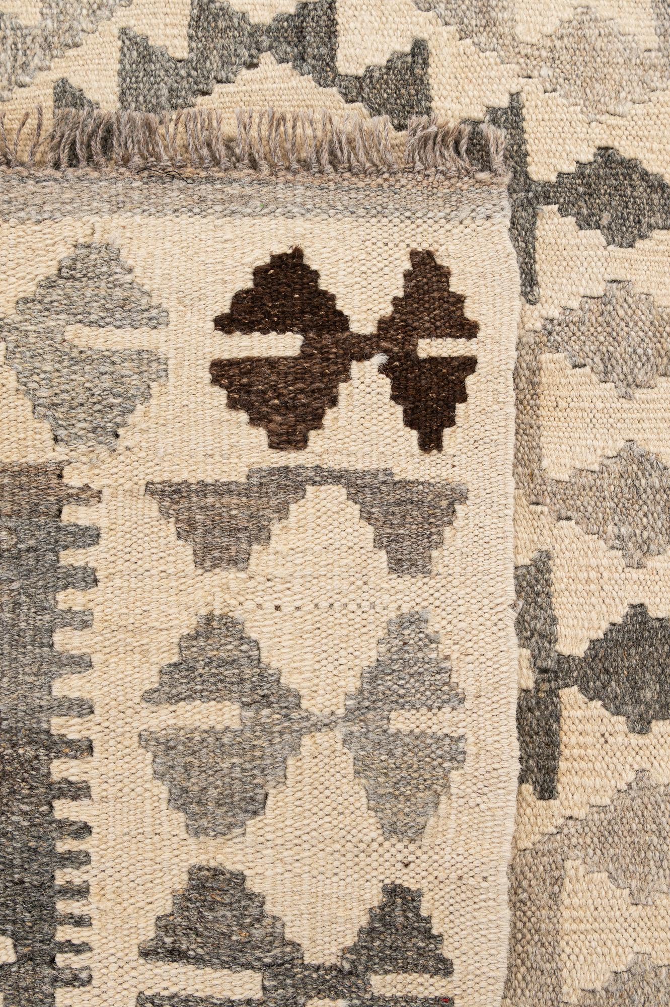 5' 2 x 6' 8 Hand Woven Kilim Maymana Wool Rug