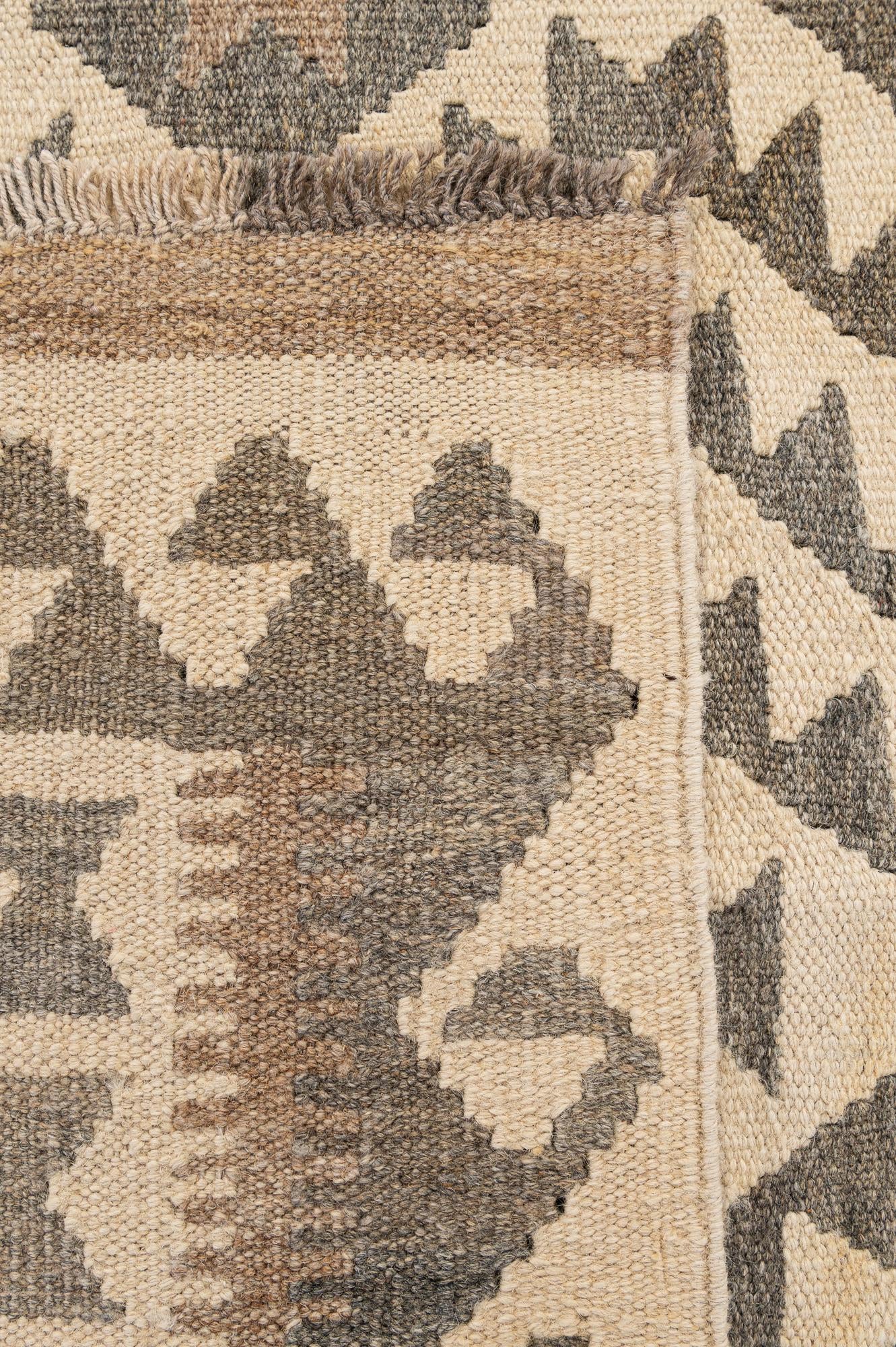 5' 2 x 6' 9 Hand Woven Kilim Maymana Wool Rug