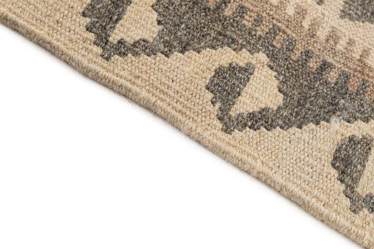 Detail image of 5' 2 x 6' 9 Hand Woven Kilim Maymana Wool Rug