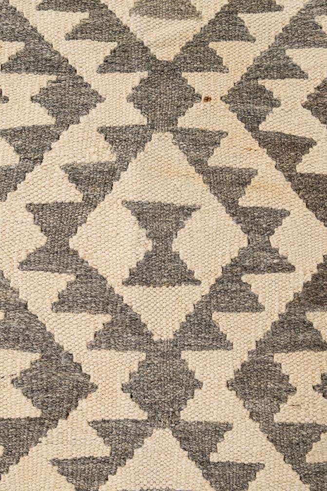 5' 2 x 6' 9 Hand Woven Kilim Maymana Wool Rug