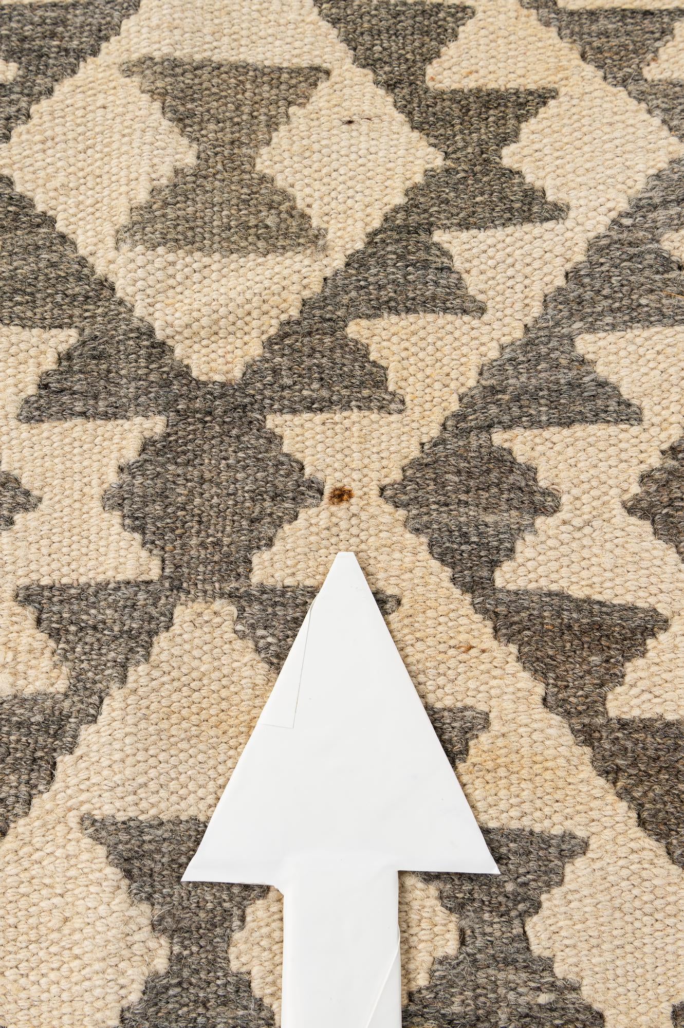 5' 2 x 6' 9 Hand Woven Kilim Maymana Wool Rug