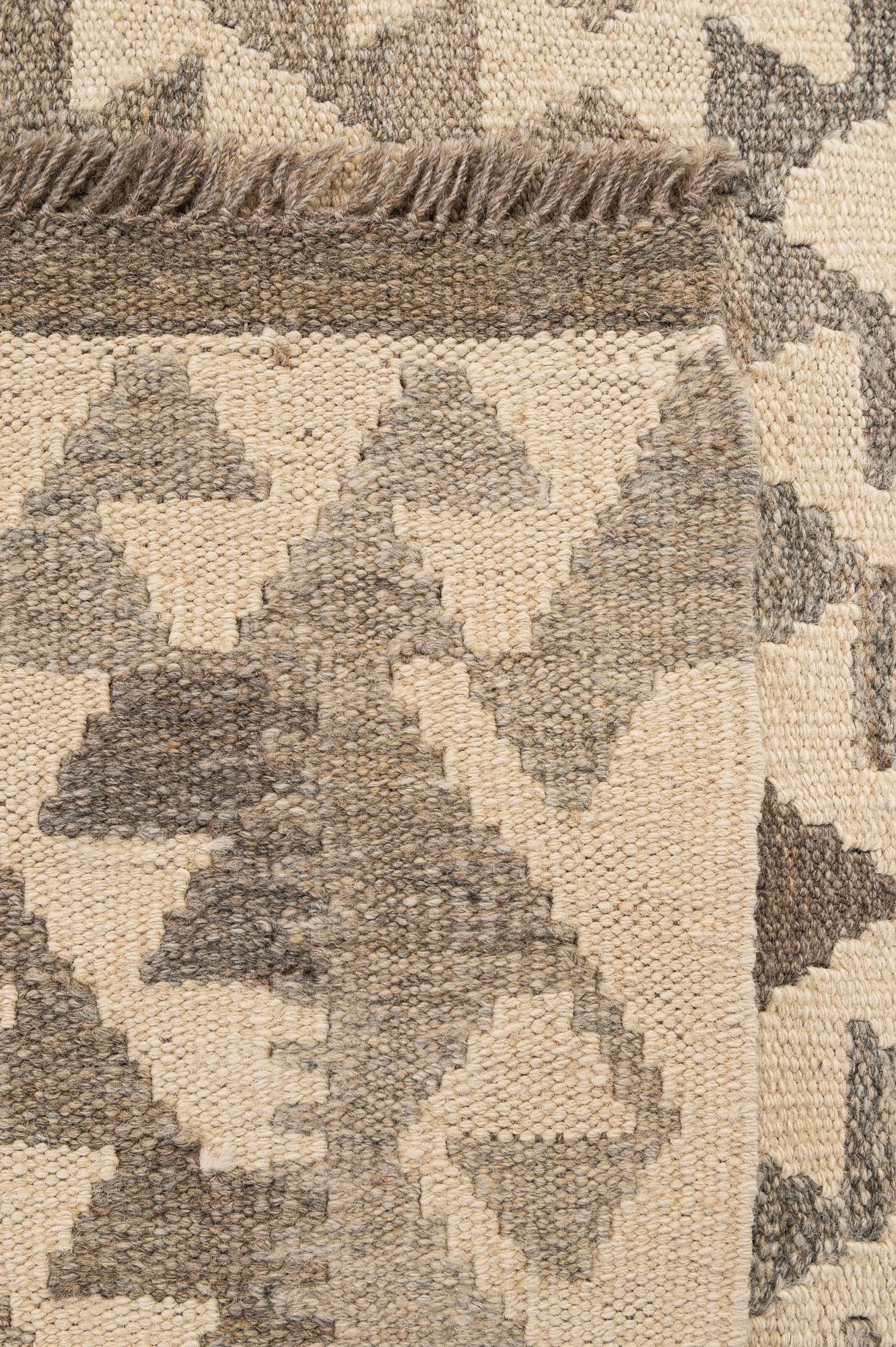 5' 3 x 6' 7 Hand Woven Kilim Maymana Wool Rug