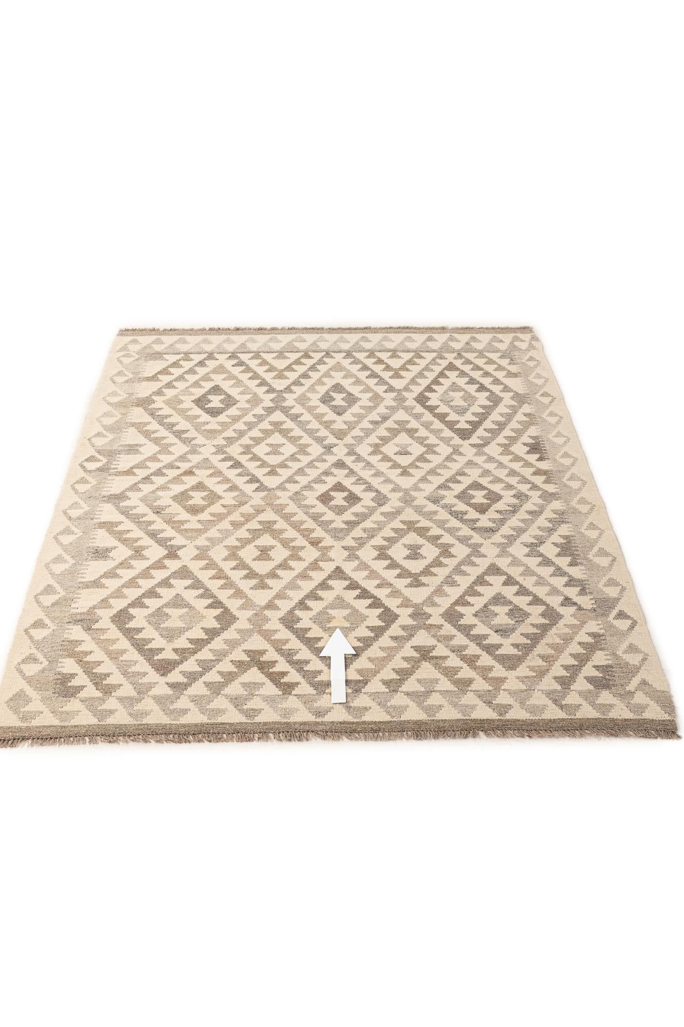 5' 3 x 6' 7 Hand Woven Kilim Maymana Wool Rug
