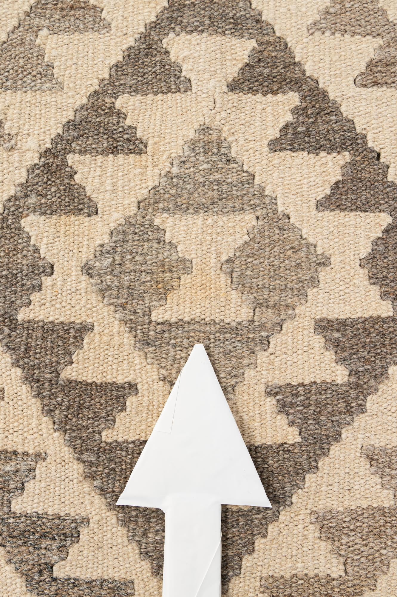 5' 3 x 6' 7 Hand Woven Kilim Maymana Wool Rug