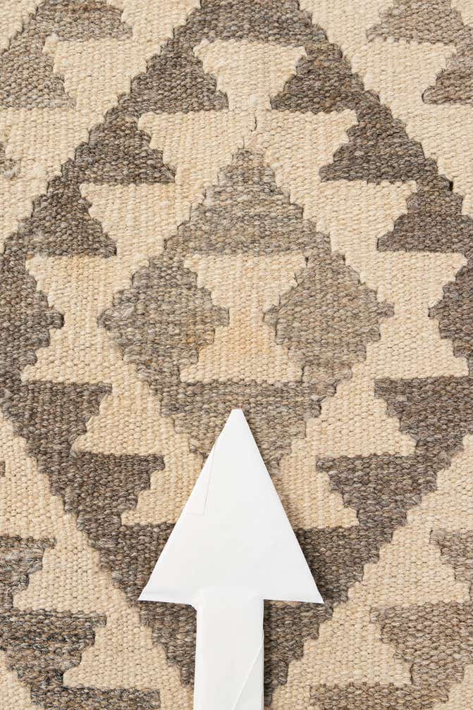 5' 3 x 6' 7 Hand Woven Kilim Maymana Wool Rug