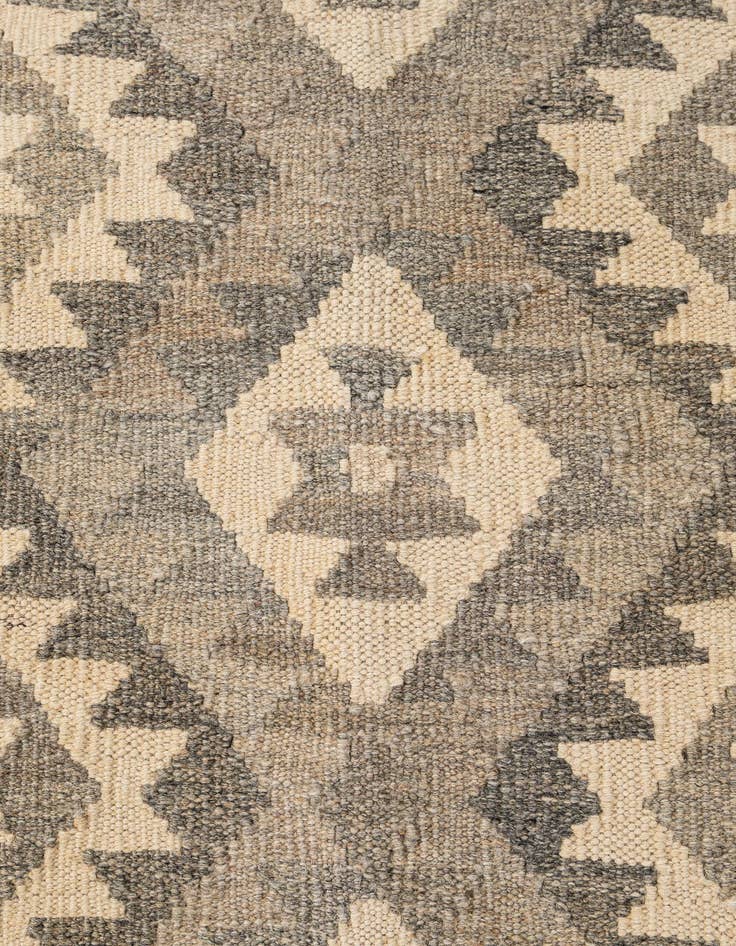 Detail image of 5' 3 x 6' 5  Hand Woven Kilim Maymana Wool Rug