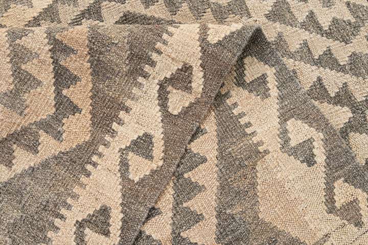 5' 3 x 6' 7 Hand Woven Kilim Maymana Wool Rug