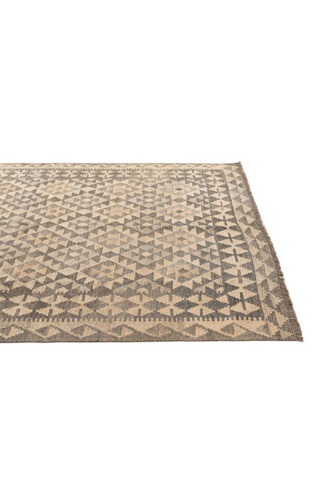 Detail image of 5' 2 x 6' 11 Hand Woven Kilim Maymana Wool Rug