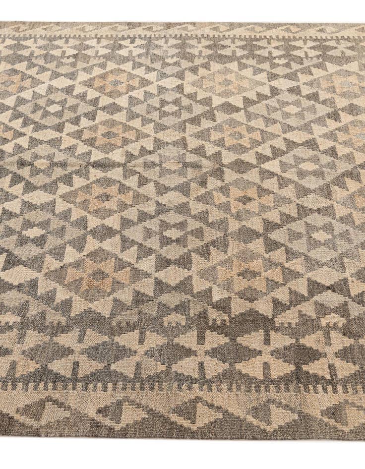 Detail image of 5' 2 x 6' 11  Hand Woven Kilim Maymana Wool Rug