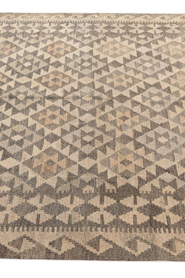 Detail image of 5' 2 x 6' 11 Hand Woven Kilim Maymana Wool Rug
