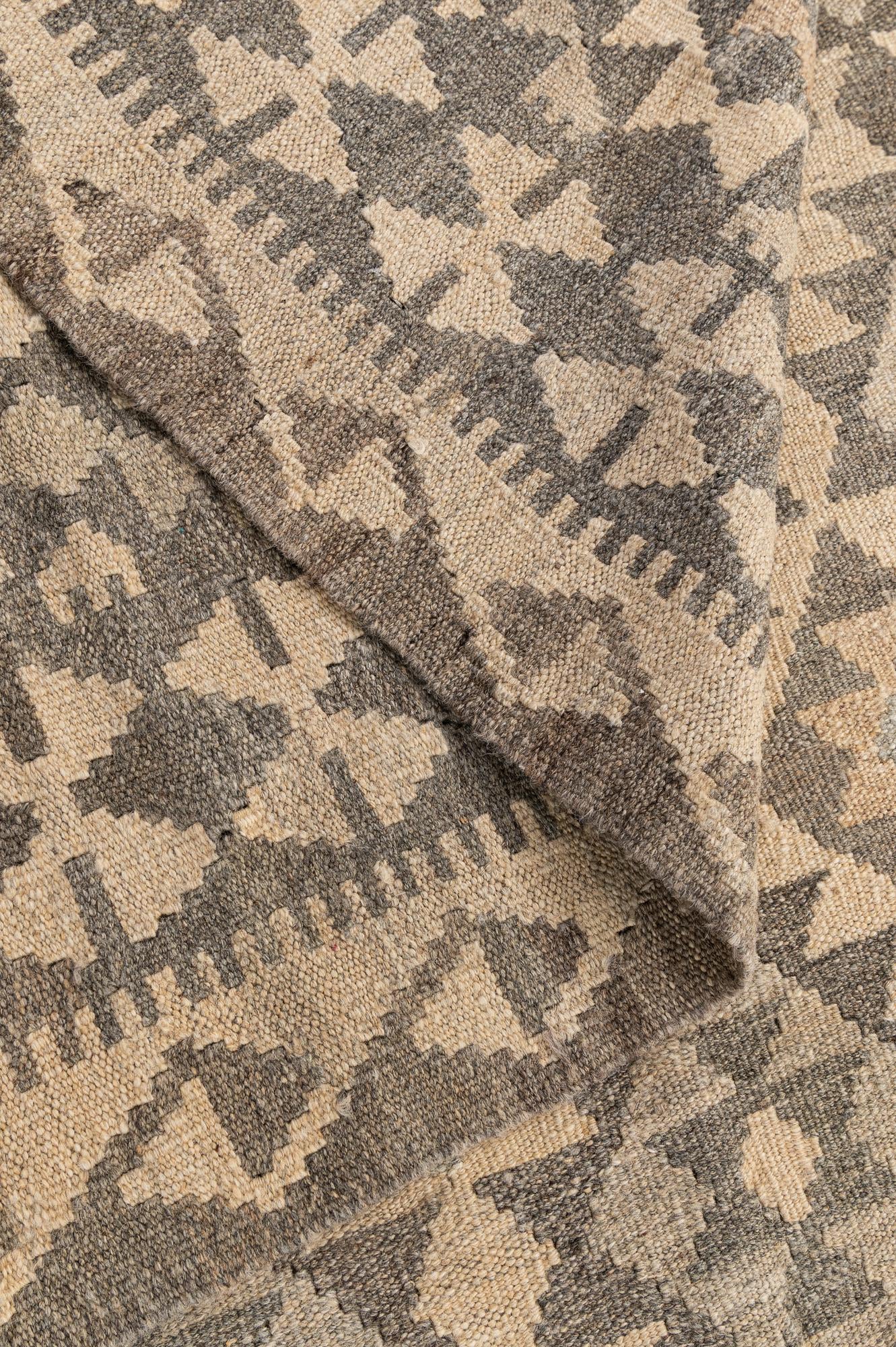 5' 2 x 6' 11 Hand Woven Kilim Maymana Wool Rug
