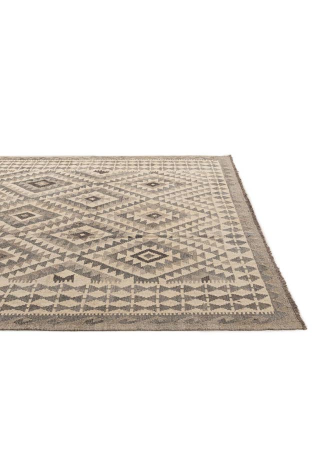 Detail image of 6' 8 x 9' 7 Hand Woven Kilim Maymana Wool Rug
