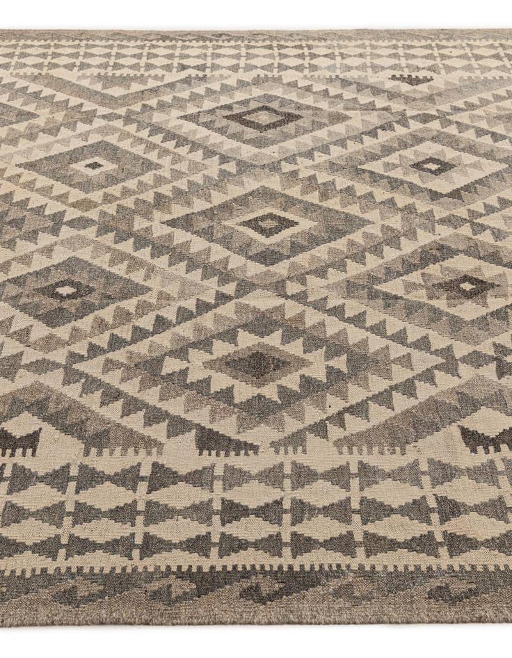 Detail image of 6' 8 x 9' 7  Hand Woven Kilim Maymana Wool Rug