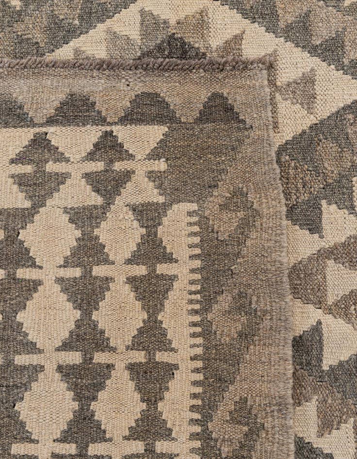 Detail image of 6' 8 x 9' 7  Hand Woven Kilim Maymana Wool Rug