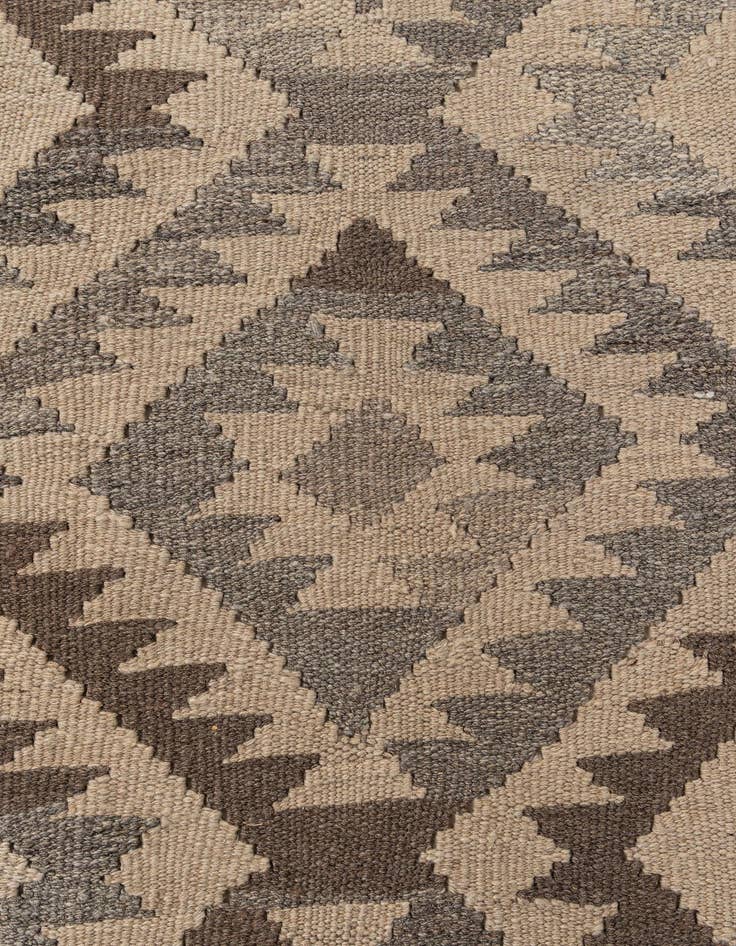 Detail image of 6' 5 x 9' 9  Hand Woven Kilim Maymana Wool Rug