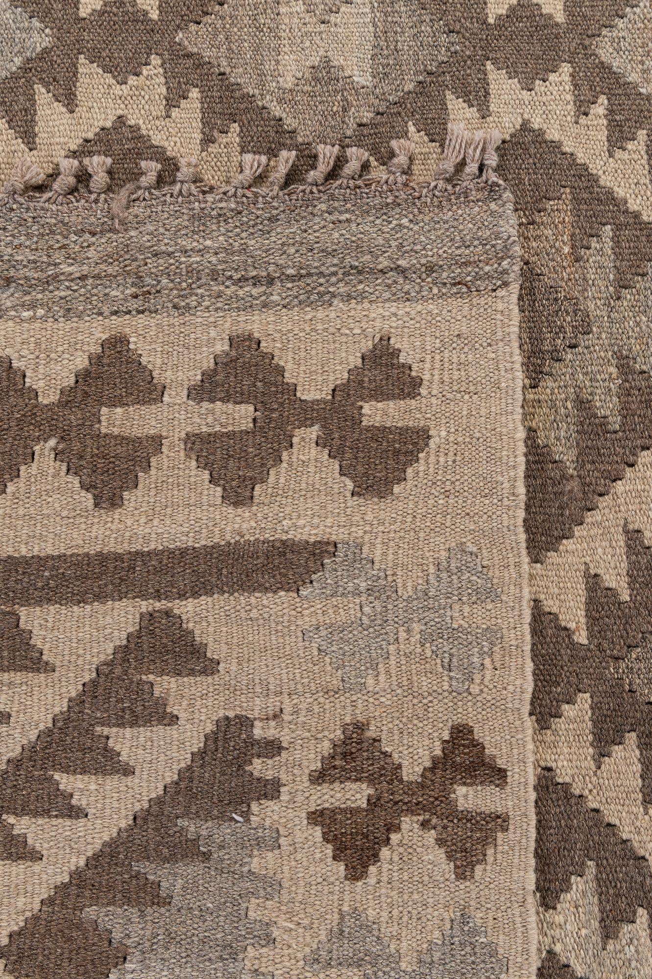 6' 8 x 9' 10 Hand Knotted Kilim Maymana Wool Rug