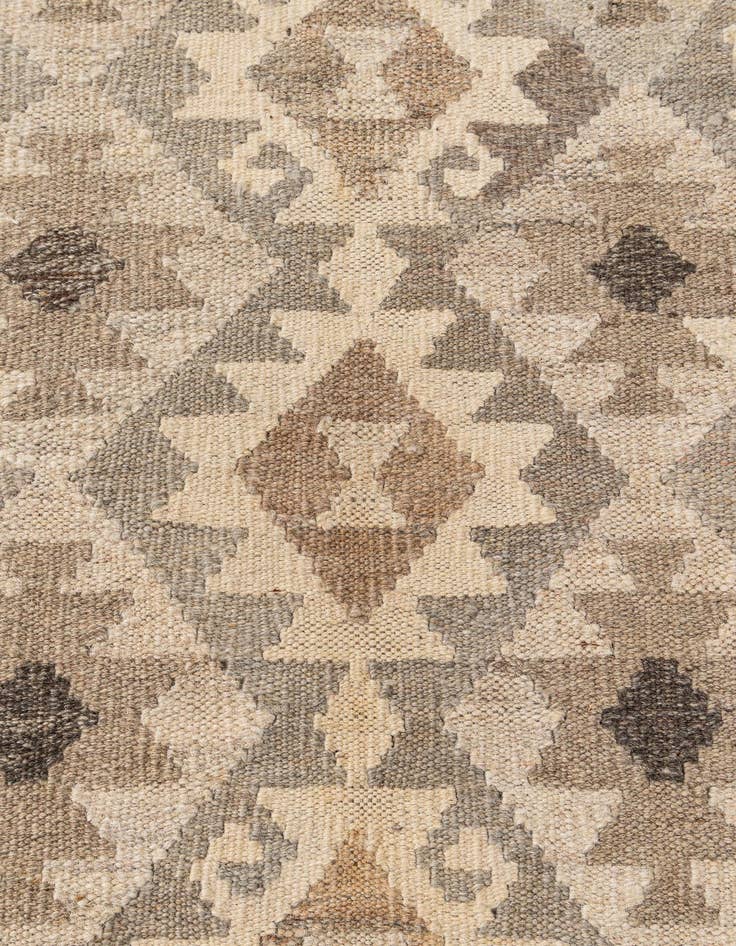 Detail image of 6' 9 x 9' 11  Hand Woven Kilim Maymana Wool Rug