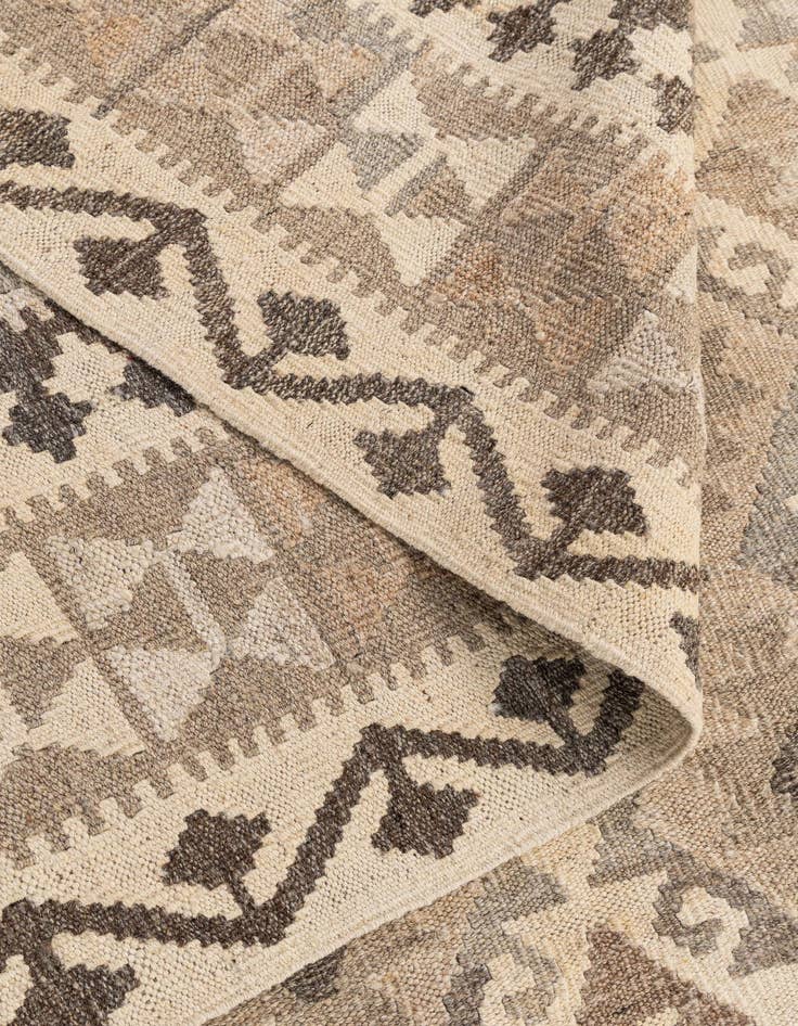 Detail image of 6' 9 x 9' 11  Hand Woven Kilim Maymana Wool Rug