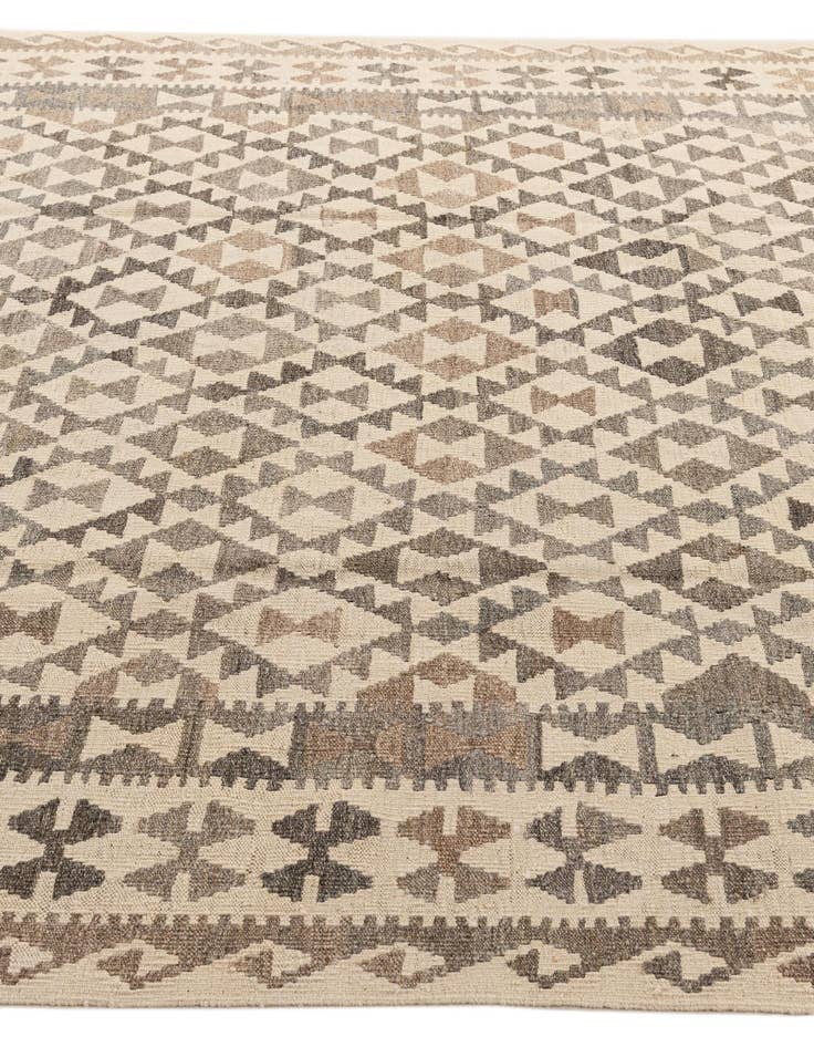 Detail image of 6' 7 x 10'  Hand Woven Kilim Maymana Wool Rug